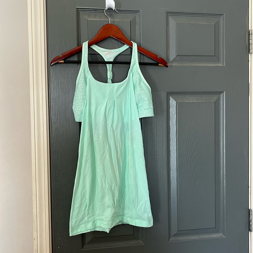 Lululemon Athletica Tank Top Size 8 Built in Bra Practice Freely Yoga Tank Fresh
